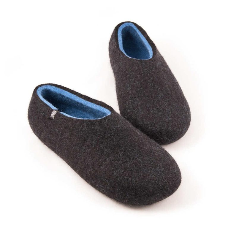 A Warm Welcome: The Comfort of Felt Slippers